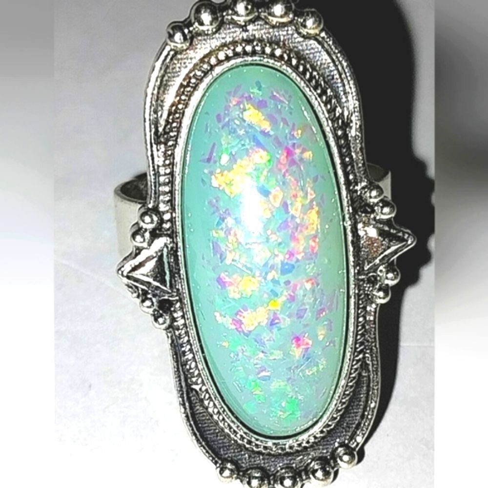Ladies Vintage simulatedβopal gemstone ringβadjustable